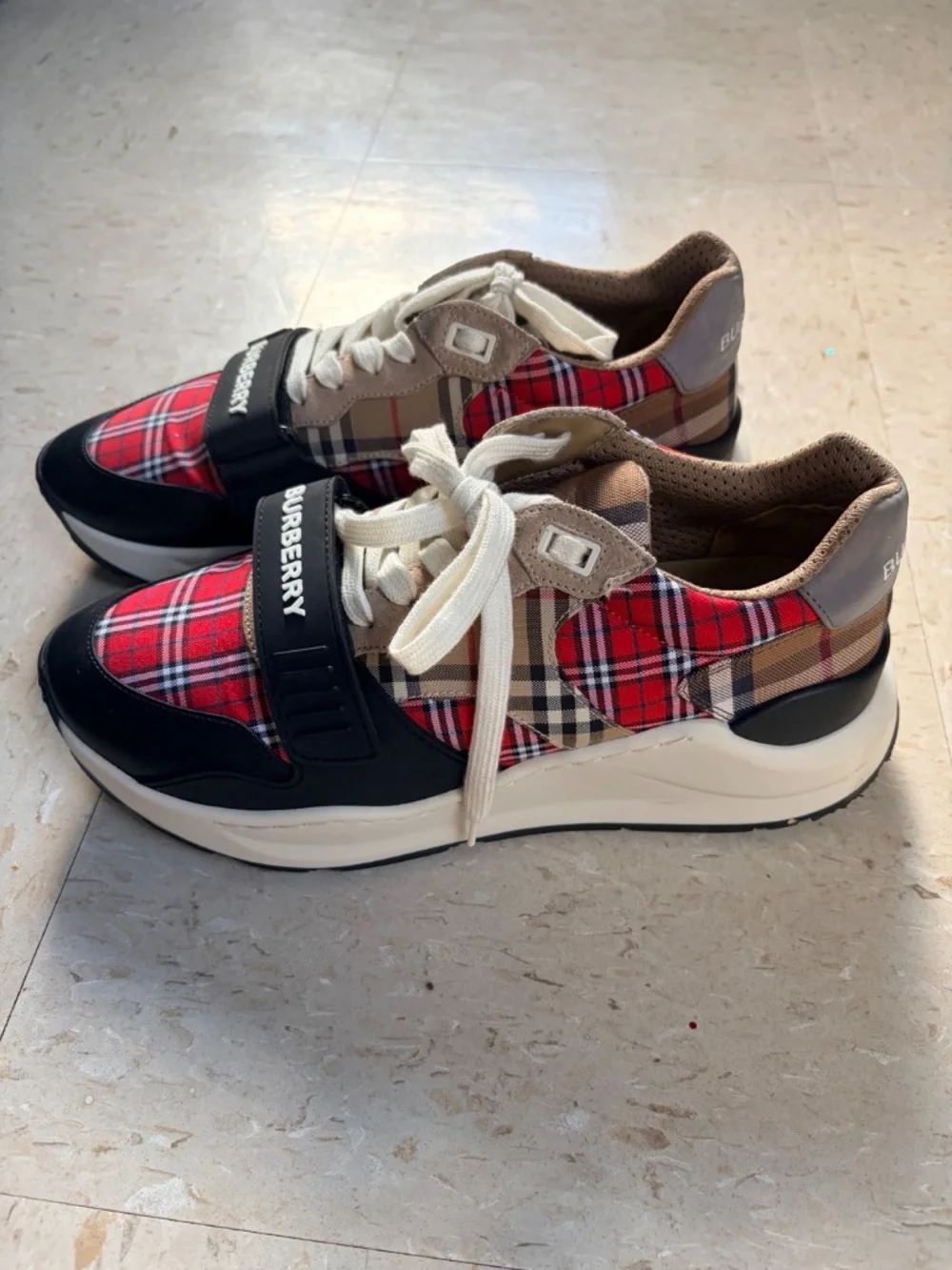 Burberry Sneakers - Picture 2 of 5